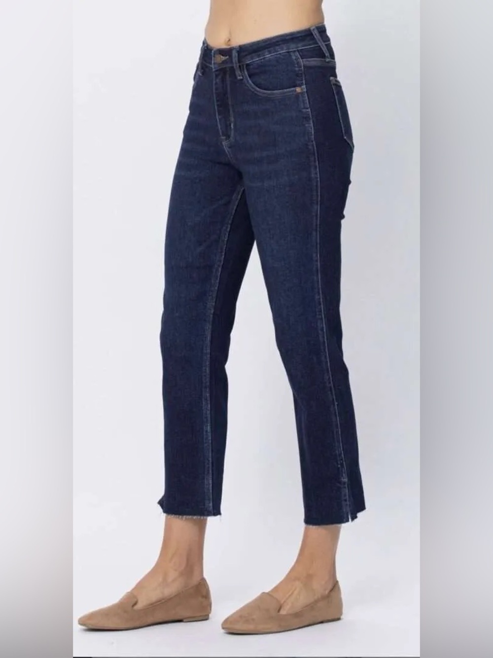 Judy Blue Cropped Straight High-Rise
Raw-Hem Denim Jeans Dark size 9/29 EUC